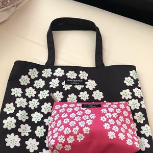 10 Piece Marimekko Clinique Gift Set